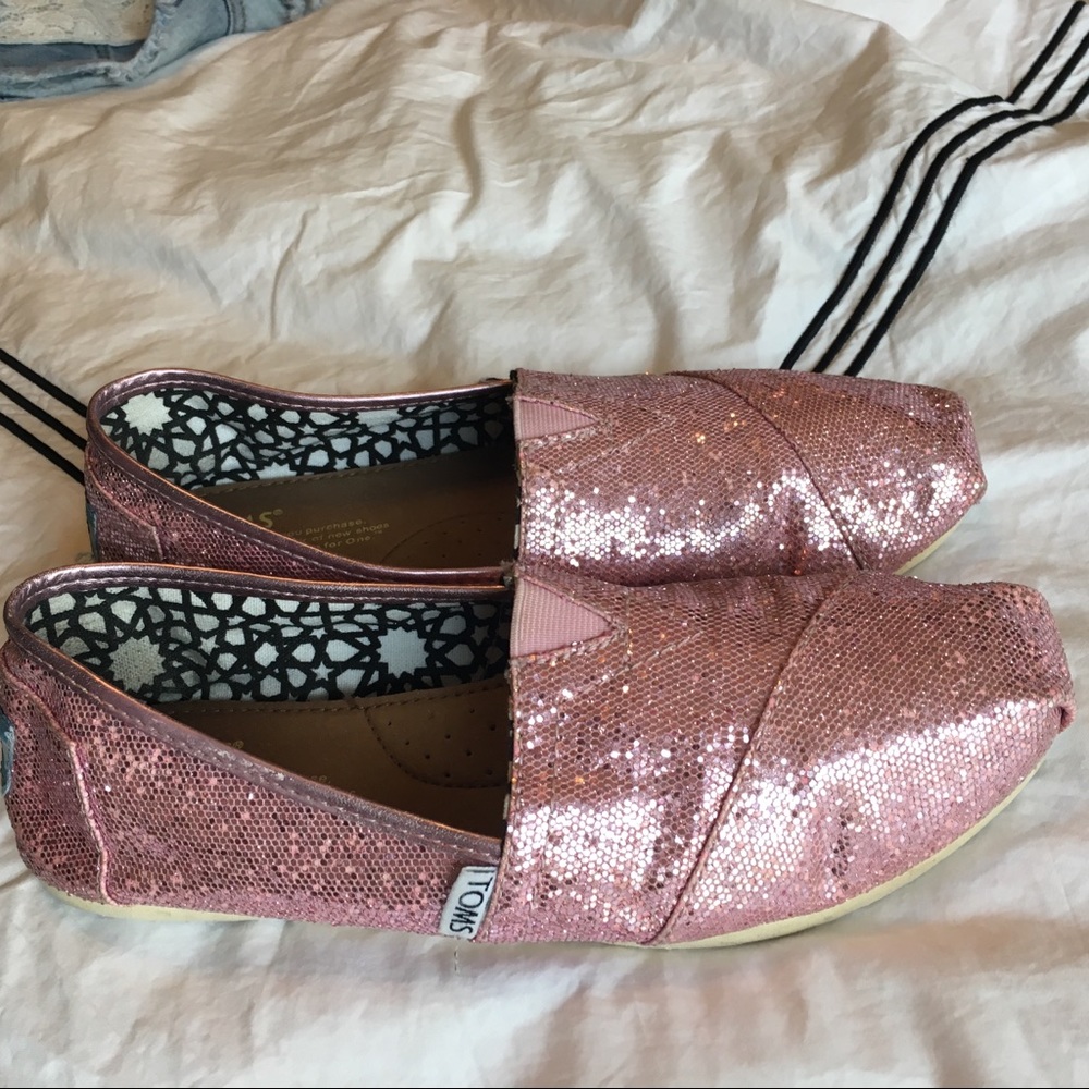 TOMS - Picture 5 of 6